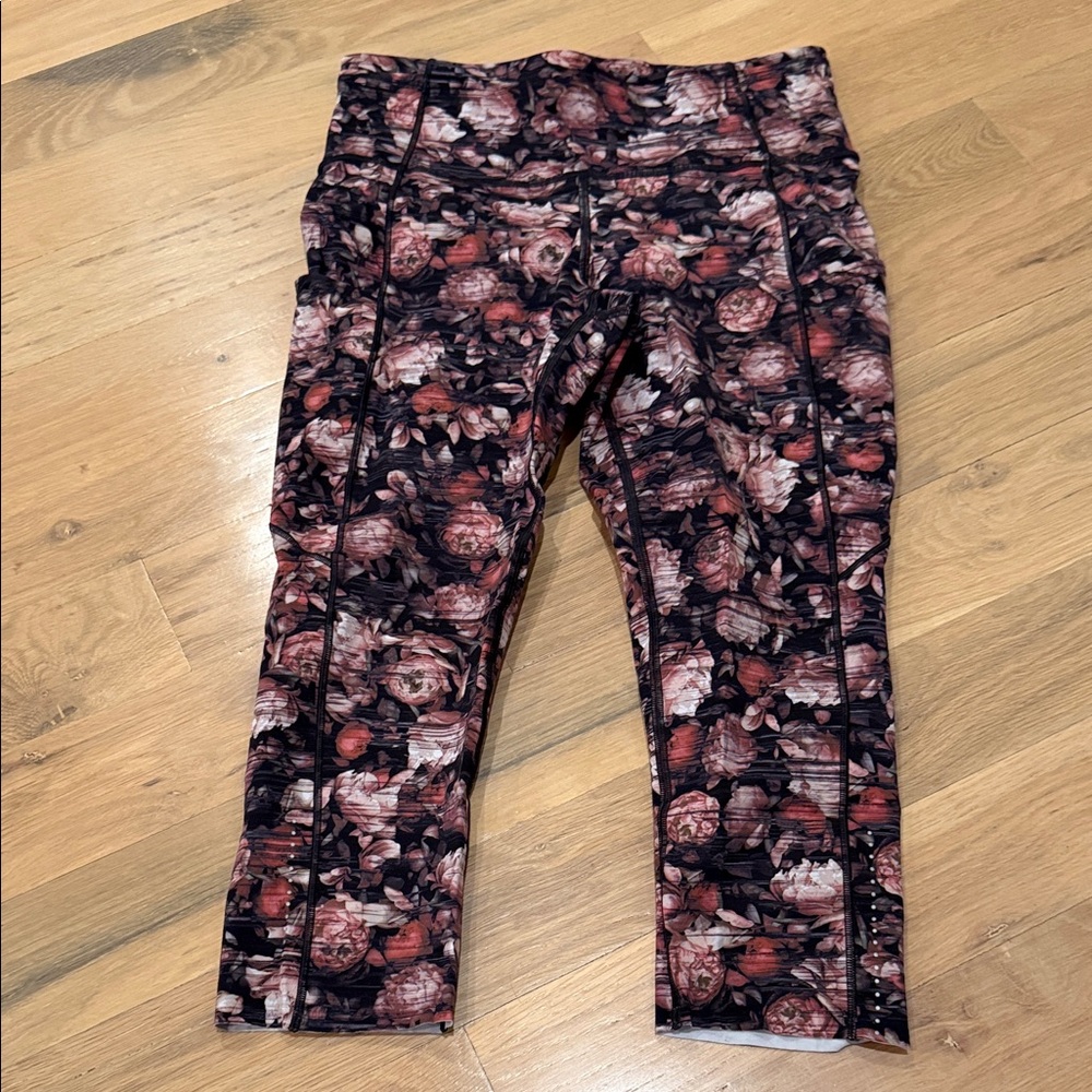 lululemon athletica Floral Peony Print Leggings & Sports Bra Set - Picture 4 of 10